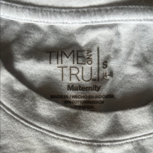Time and Tru Classic White Maternity Tee - Picture 2 of 4